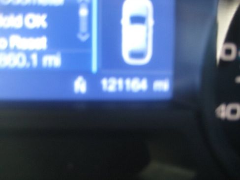 Used 2015 Ford Explorer XLT image 29