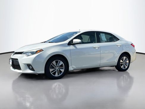 Used 2016 Toyota Corolla LE FWD image 3