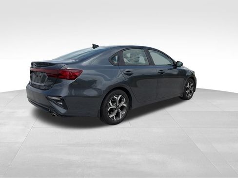 Used 2020 Kia Forte LXS FWD image 3