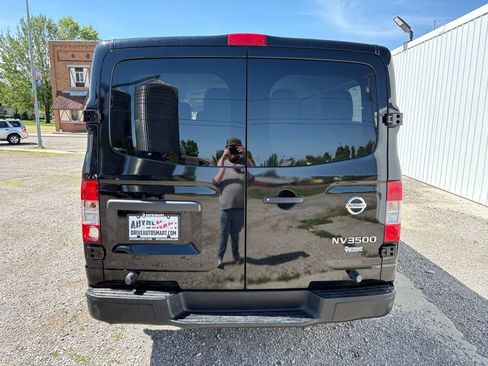 Used 2020 Nissan NV 3500 S RWD image 22
