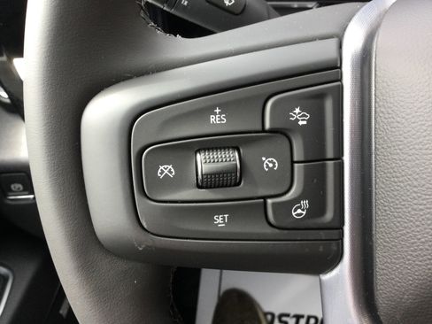 New 2026 GMC Sierra 3500 SLT image 17