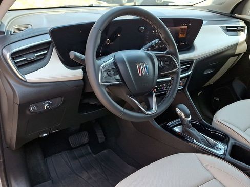 Used 2025 Buick Encore GX Avenir w/ Avenir Technology Package image 27
