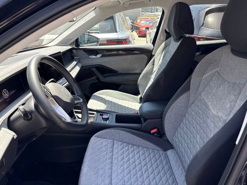 Used 2025 Volkswagen Tiguan S AWD/4WD image 7