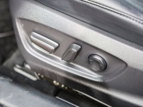 Certified 2019 Toyota Prius Prime Advanced image 11