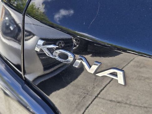 Used 2023 Hyundai Kona SE FWD image 12