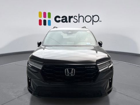 Used 2025 Honda Pilot Black Edition image 8