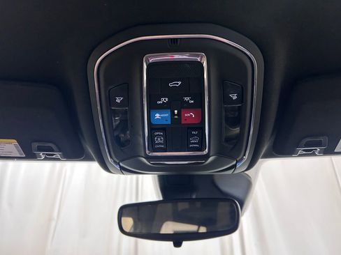 Used 2023 Jeep Grand Cherokee Altitude AWD/4WD image 21