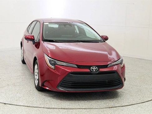 Used 2026 Toyota Corolla LE image 2