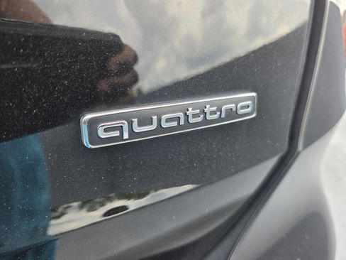 Used 2021 Audi Q3 2.0T Premium w/ Convenience Package AWD/4WD image 7