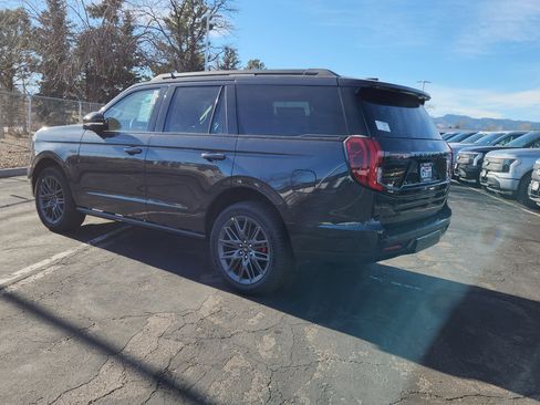 New 2025 Ford Expedition Platinum w/ Stealth Performance Package image 10