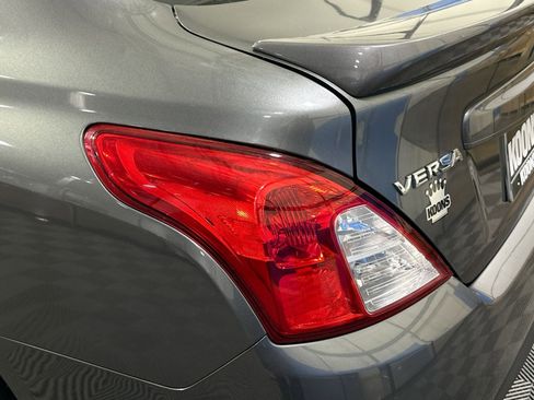 Used 2017 Nissan Versa S Plus image 32