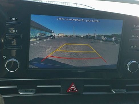 Certified 2021 Hyundai Elantra SEL w/ Convenience + Premium Package image 15