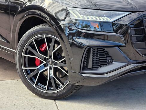 Used 2023 Audi Q8 Premium Plus image 5