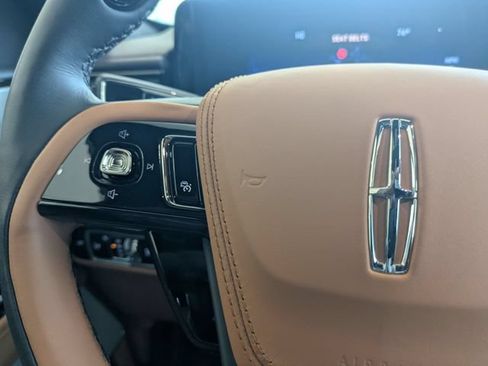 Used 2025 Lincoln Aviator Black Label w/ Jet Appearance Package AWD/4WD image 15