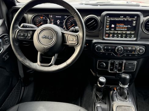 Used 2022 Jeep Wrangler Unlimited Sport AWD/4WD image 8