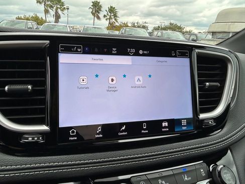 New 2026 Chrysler Pacifica Select image 51