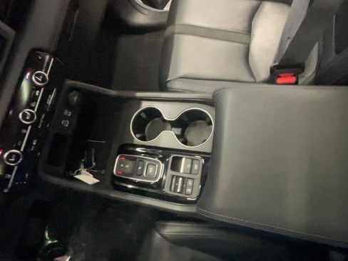 Certified 2023 Honda Pilot Touring image 35
