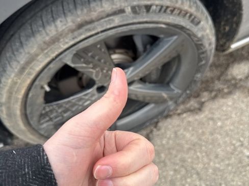 Used 2024 Genesis GV70 2.5T w/ Sport Prestige Package image 20