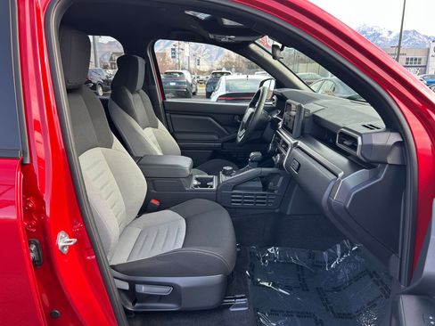 Certified 2025 Toyota 4Runner 4WD image 27