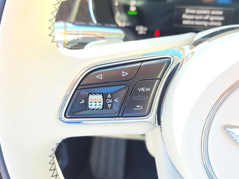 New 2025 Bentley Flying Spur Plug-In Hybrid image 23