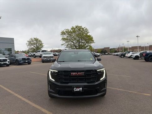 Used 2024 GMC Acadia Elevation w/ Black Edition FWD image 9