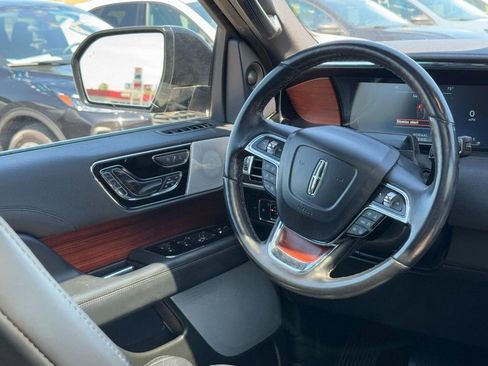 Used 2022 Lincoln Navigator Reserve AWD/4WD image 13