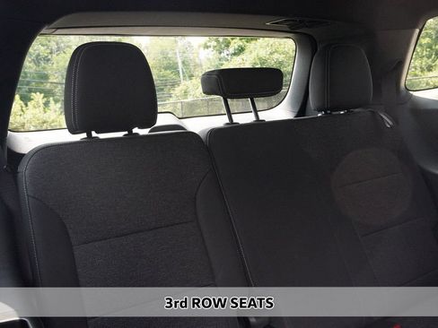 Used 2025 Chevrolet Traverse LT AWD/4WD image 10