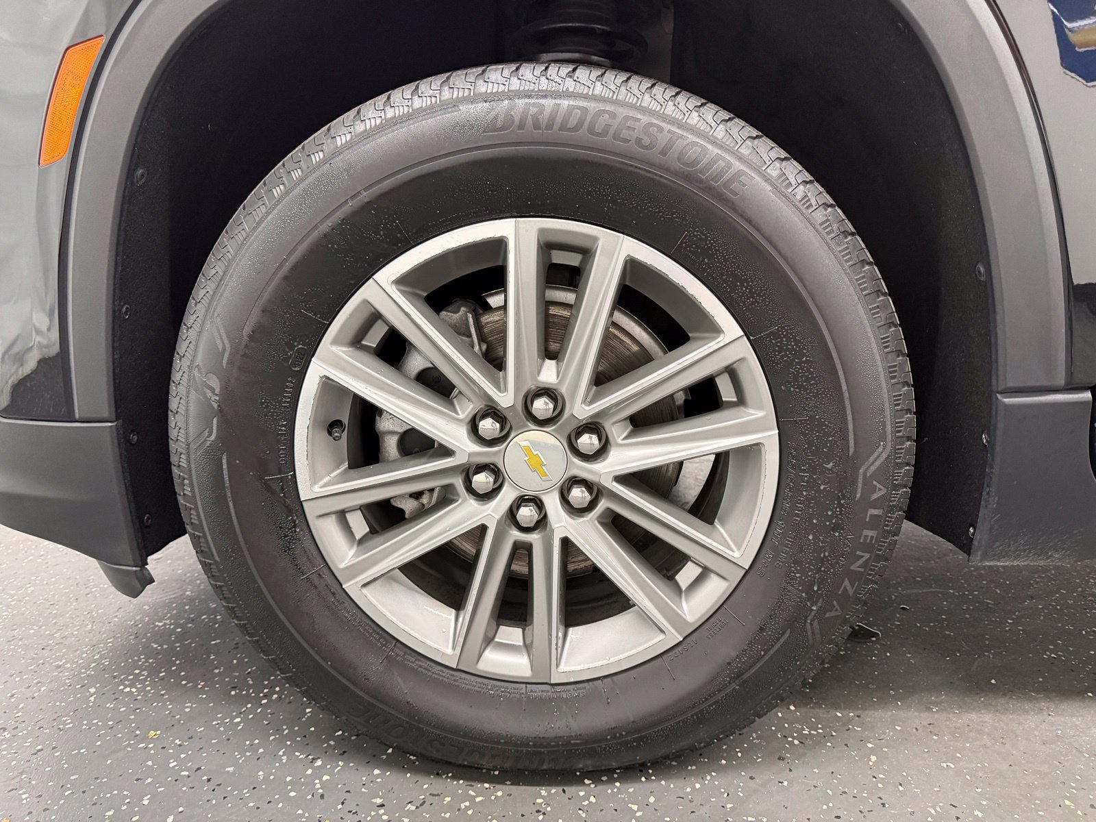 Used 2023 Chevrolet Traverse LT w/ LPO, Floor Liner Package AWD/4WD image 18