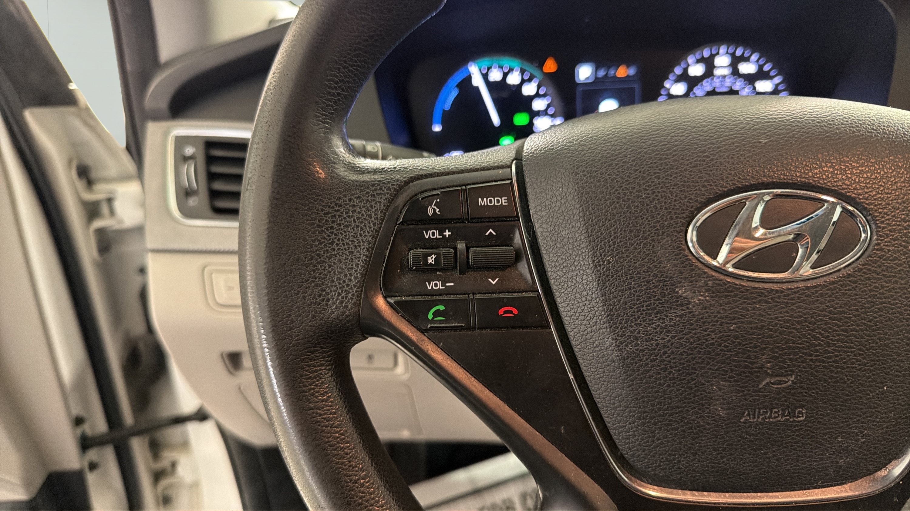 Used 2016 Hyundai Sonata SE FWD image 13