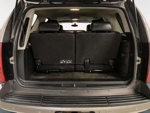 Used 2013 Chevrolet Tahoe LT w/ Luxury Package AWD/4WD image 26