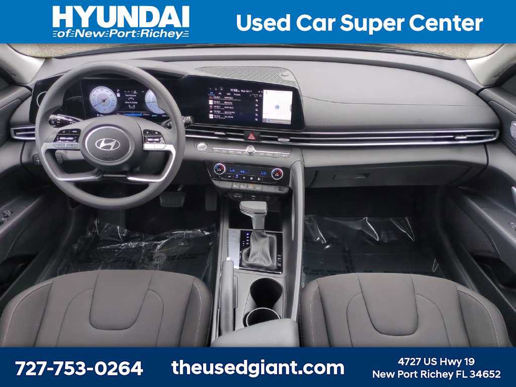 Certified 2024 Hyundai Elantra SEL FWD image 15