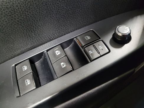 Used 2017 Toyota Highlander XLE image 27