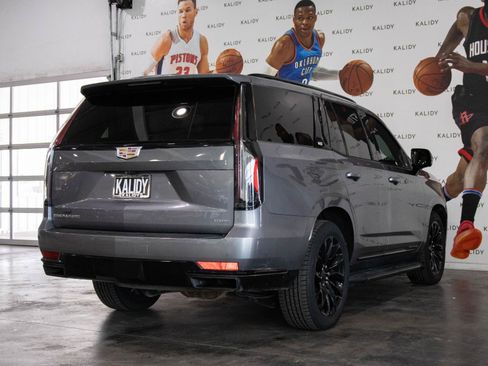 Used 2021 Cadillac Escalade Sport w/ Driver Assist Tech Package AWD/4WD image 28