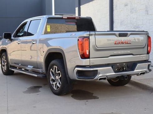 Used 2023 GMC Sierra 1500 SLT AWD/4WD image 3