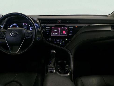 Used 2020 Toyota Camry SE FWD image 20