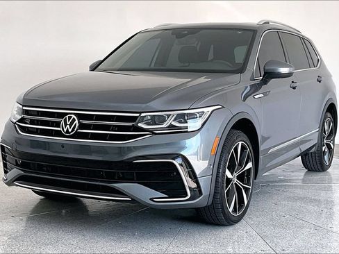 Used 2022 Volkswagen Tiguan SEL R-Line AWD/4WD image 14