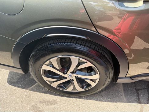 Used 2021 Subaru Outback Touring image 5