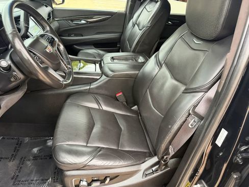 Used 2016 Cadillac Escalade ESV Platinum AWD/4WD image 4