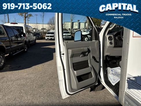 Used 2015 Ford E-350 and Econoline 350 Super Duty image 18