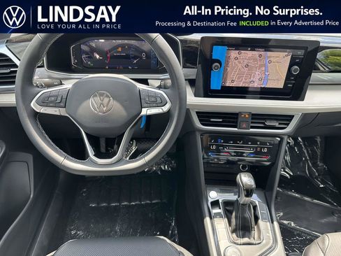 New 2026 Volkswagen Taos SEL AWD/4WD image 11