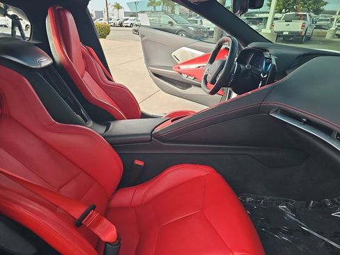 Used 2021 Chevrolet Corvette Stingray Preferred Cpe w/ Z51 Performance Package RWD image 10