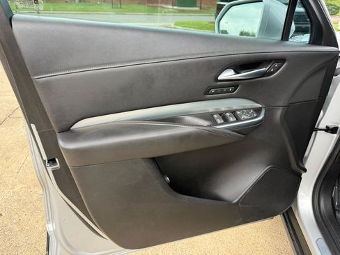 Used 2020 Cadillac XT4 Premium Luxury FWD image 10