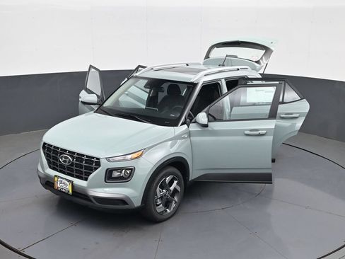 New 2026 Hyundai Venue SEL FWD image 30