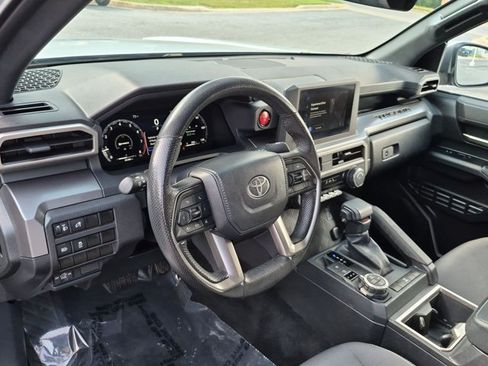 Used 2024 Toyota Tacoma TRD Off-Road AWD/4WD image 10