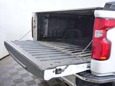 Used 2024 Chevrolet Silverado 1500 LTZ AWD/4WD image 16