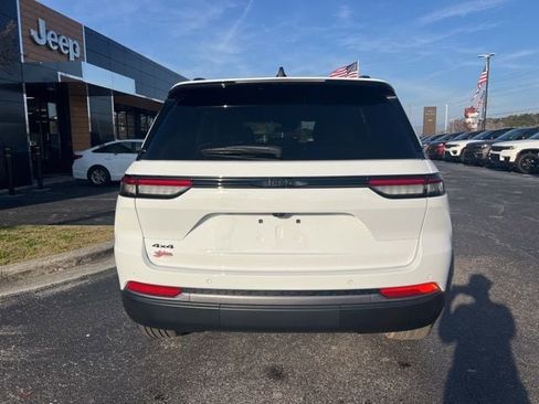 New 2026 Jeep Grand Cherokee Limited AWD/4WD image 23