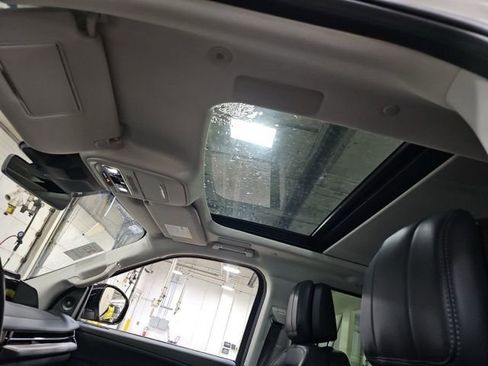 Used 2025 Lincoln Navigator Reserve image 16