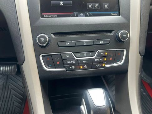 Used 2016 Ford Fusion SE w/ Equipment Group 202A FWD image 20