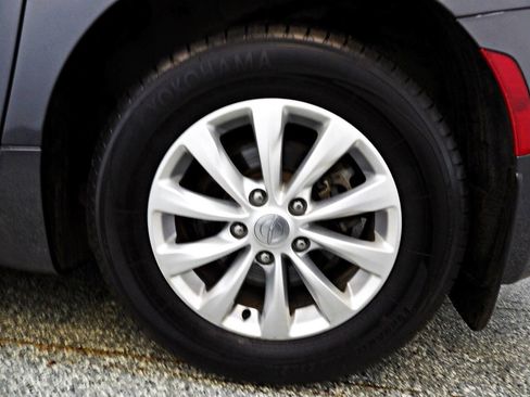 Used 2019 Chrysler Pacifica Touring-L FWD image 20
