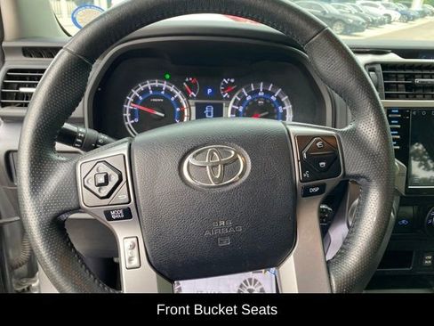 Used 2017 Toyota 4Runner SR5 RWD image 9